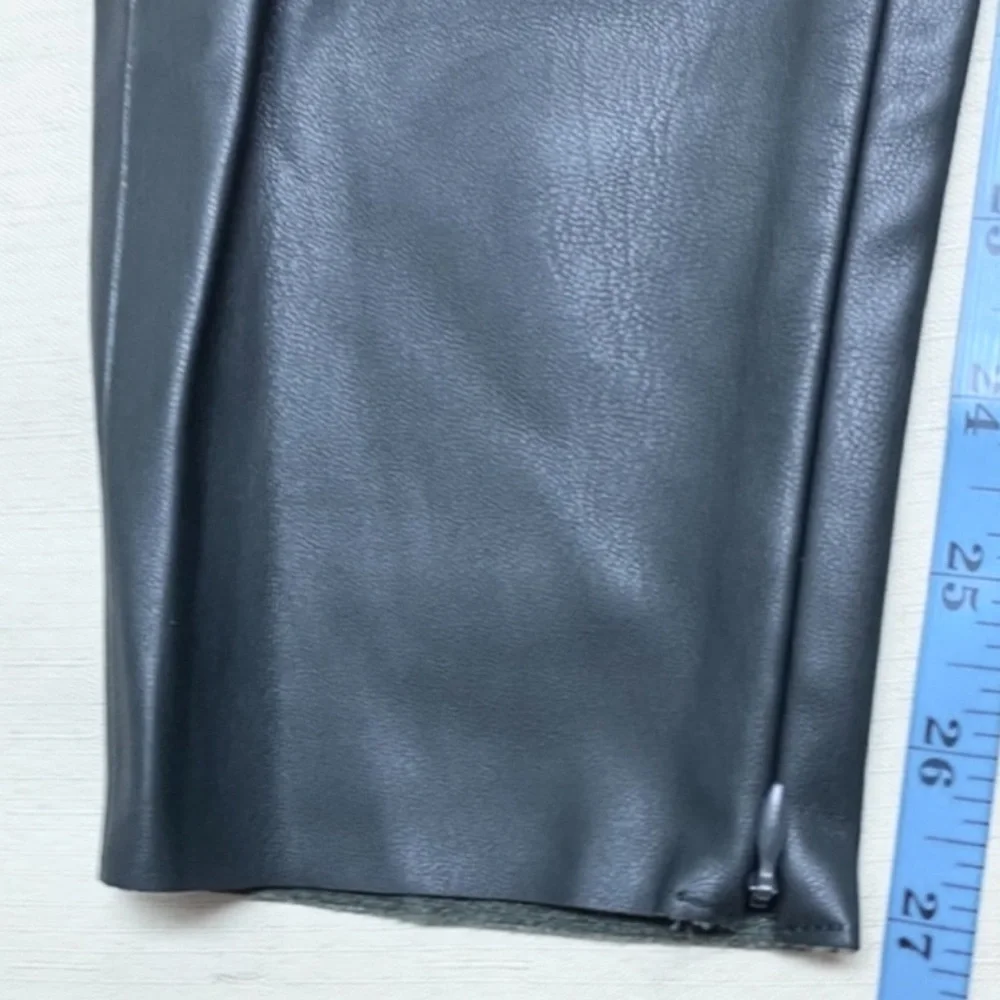 NWOT Zara Dark Green Leather high-waisted leggings. Size M. Ankle Zip